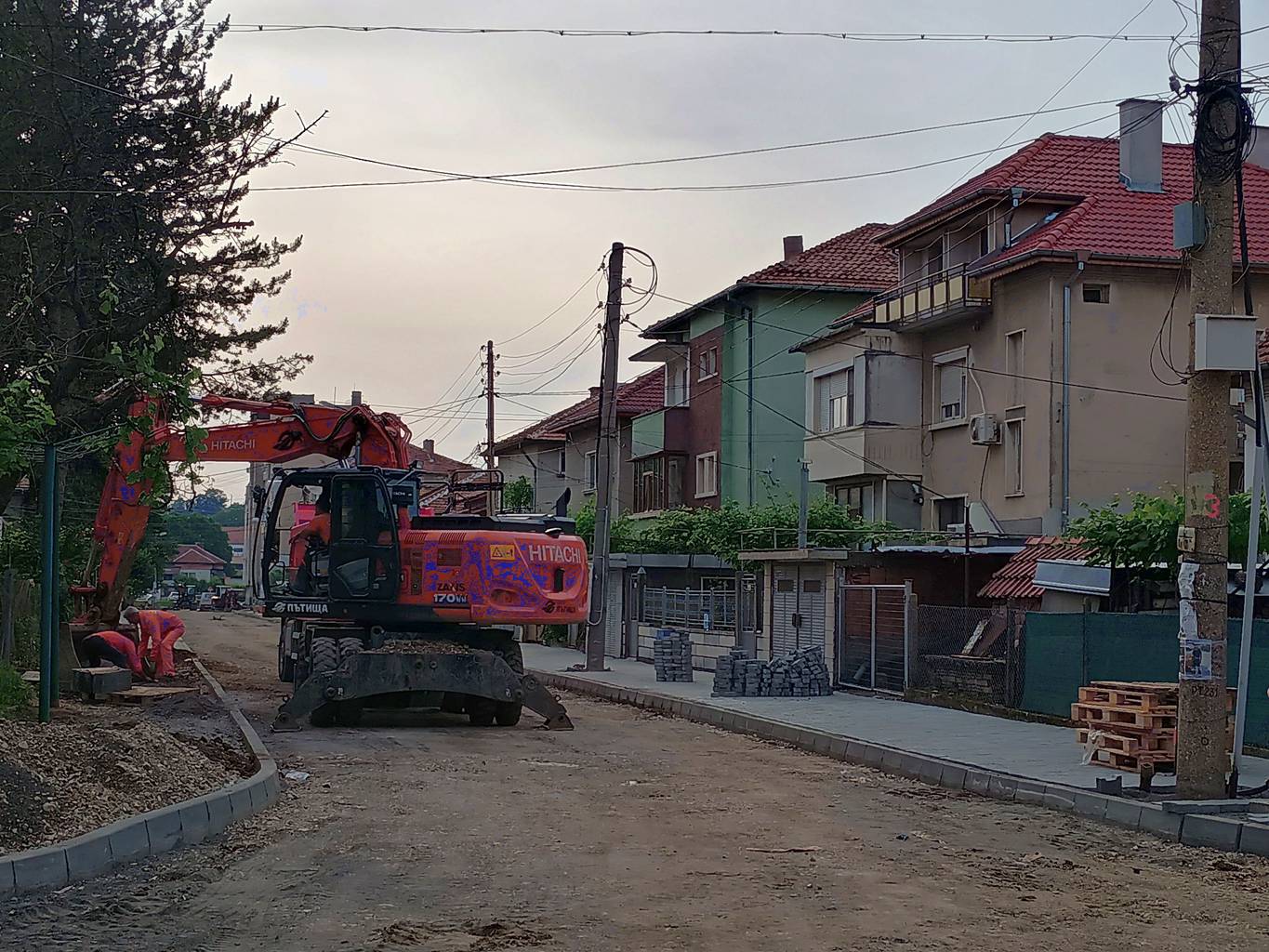  Ремонт на улица в Мездра 